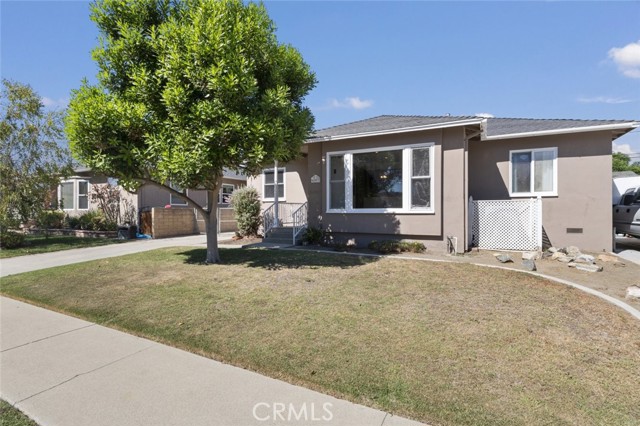 Image 2 for 6007 Village Rd, Lakewood, CA 90713