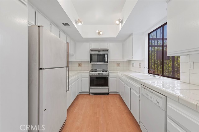 4543 Coldwater Canyon Avenue, 1 photo 5