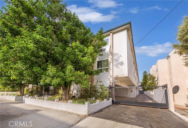 5315 Zelzah Avenue, 16 photo 4