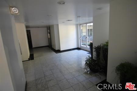 Image 2 for 939 Palm Ave #401, Los Angeles, CA 90069