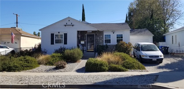 17642 Collins Street photo 2