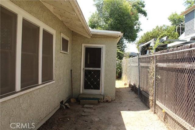 Bedroom 4: Private Entrance