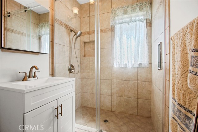 14700 Rinaldi Street photo 7