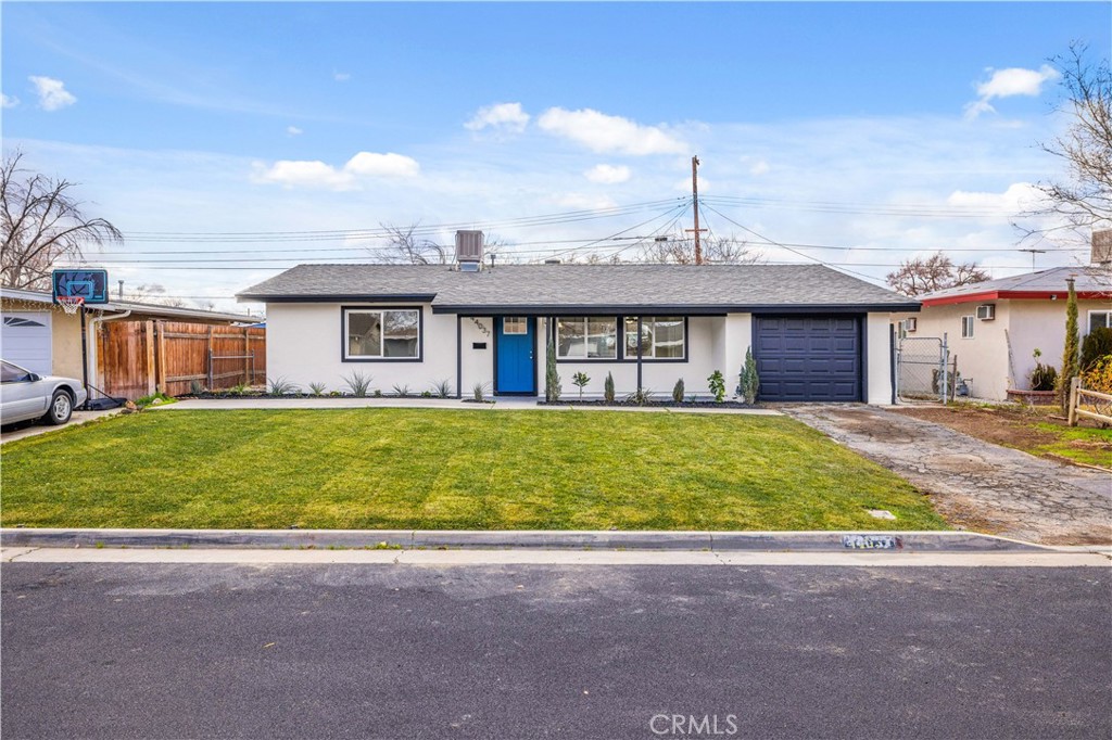 44037 Hardwood Avenue, Lancaster, CA 93534