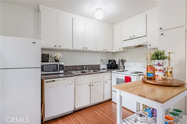 Beautiful kitchen space for the chef in your family