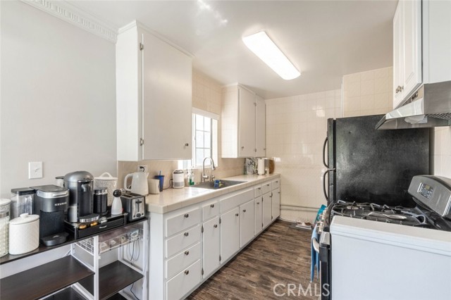 1717 North Berendo Street, 1/2 photo 9