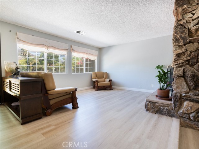 7936 Wentworth Street photo 5