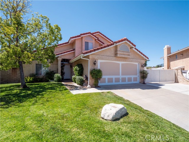 22201 Birmingham Place Saugus, California Welcome to this updated turnkey 4+3 open concept pool home on a prime lot that is over 11,000 sq ft. Located on a cul-de-sac w/RV parking, Bed & Bath downstairs, No HOA No Mello-Roos! Step into your new home and enjoy all the new bells and whistles, like the gorgeous new flooring throughout, recessed lighting and the beautiful modern stair railing. Spacious light and bright living room with high ceilings that opens to the formal dining area. NEW kitchen with stainless steel appliances featuring a dual-zone oven, quartz countertops, concrete sink and fixtures. Tons of storage and counter space, breakfast bar, breakfast nook, opens to the cozy family room with a brick fireplace. Downstairs bedroom and a full bathroom. Head upstairs to your Master bedroom which features high ceiling, updated bathroom and dual sinks. Two additional bedrooms and full bathroom. Stepping outside reveals your private yard perfect for entertaining, featuring a covered patio, built-in grill, lighted horseshoe pit, pool and spa. All this conveniently located near the 5 freeway, shopping, schools, restaurants and more!!