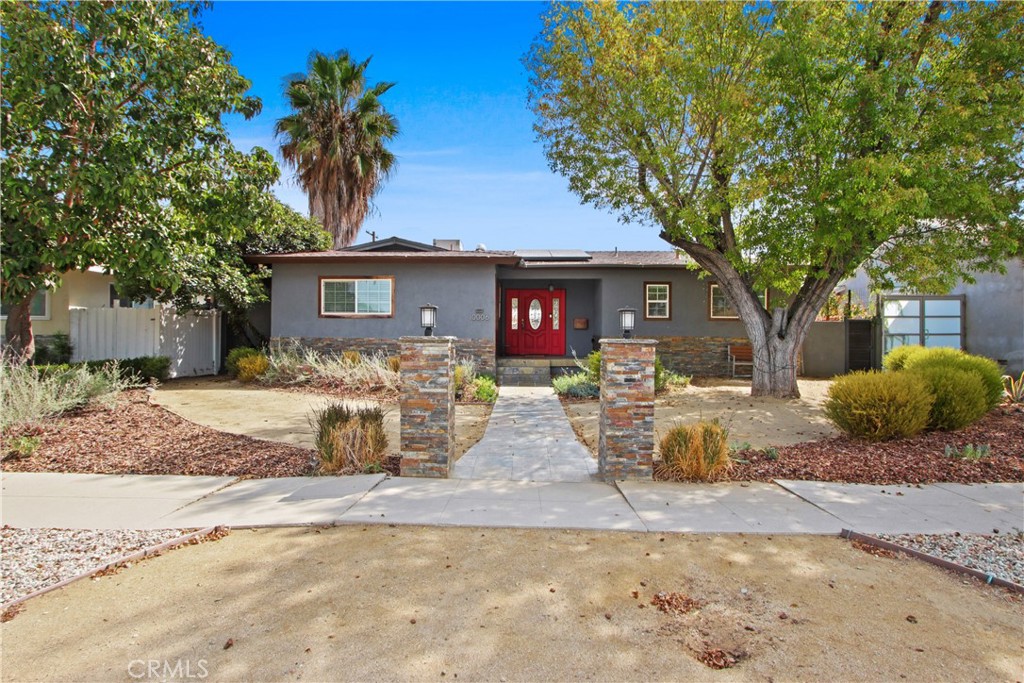 10006 Woodley Avenue, North Hills, CA 91343