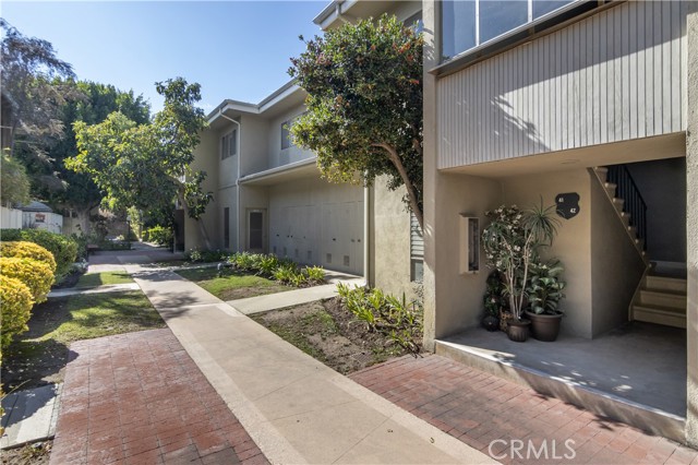 4353 Colfax Avenue, 41 photo 2