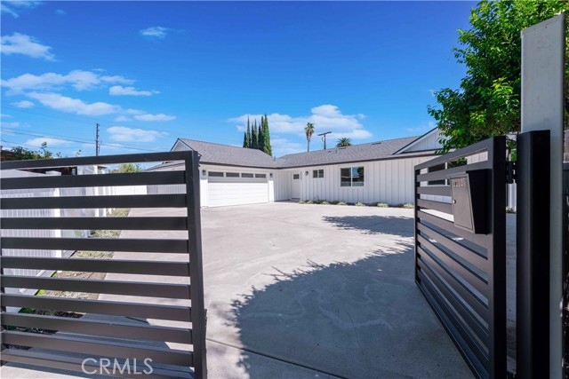 22425 Welby Way photo 2