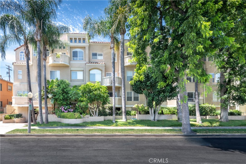 12060 Hoffman Street 301, Studio City, CA 91604