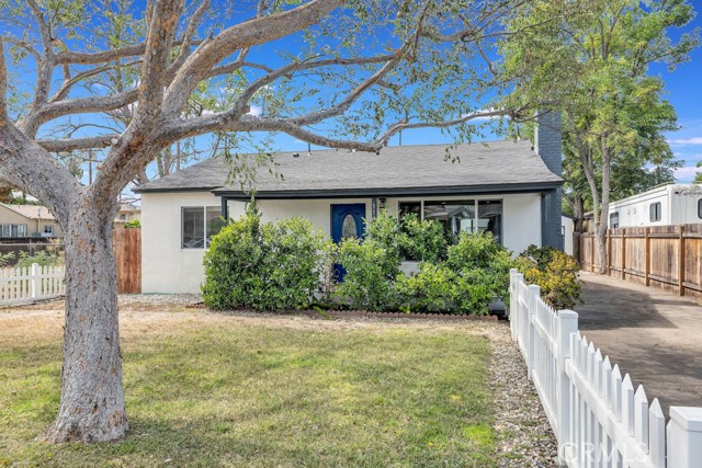 11422 Delano Street photo 6