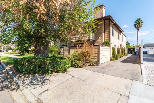 5910 Murietta Avenue, B photo 2