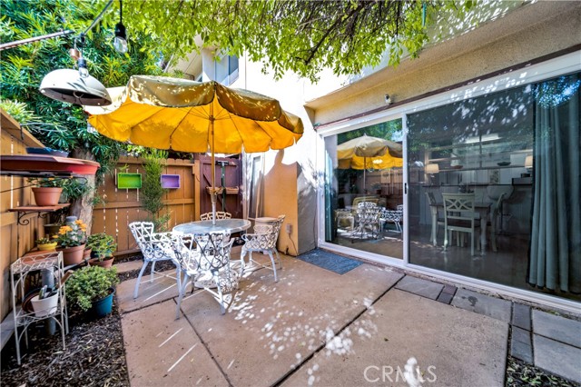 15542 Sherman Way, 8 photo 3