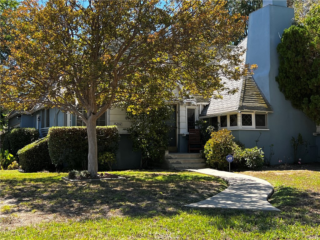 15202 Hesby Street, Sherman Oaks, CA 91403