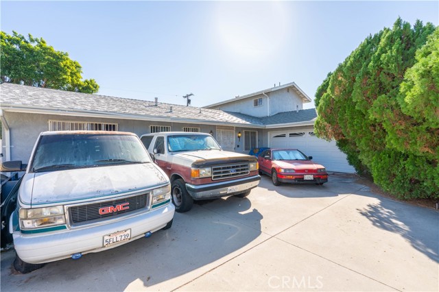 9758 Jovita Avenue photo 2