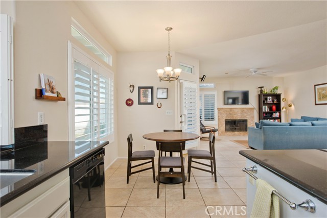 Kitchen Eating Area