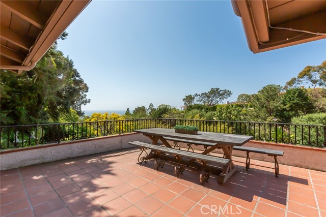 1103 Via Curva, Palos Verdes Estates, California 90274, 4 Bedrooms Bedrooms, ,5 BathroomsBathrooms,Residential,Sold,Via Curva,SR22096388