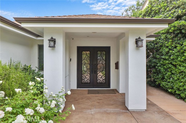 4720 Vesper Avenue photo 4