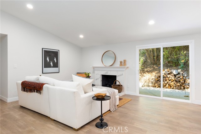 20801 Martha Street photo 5
