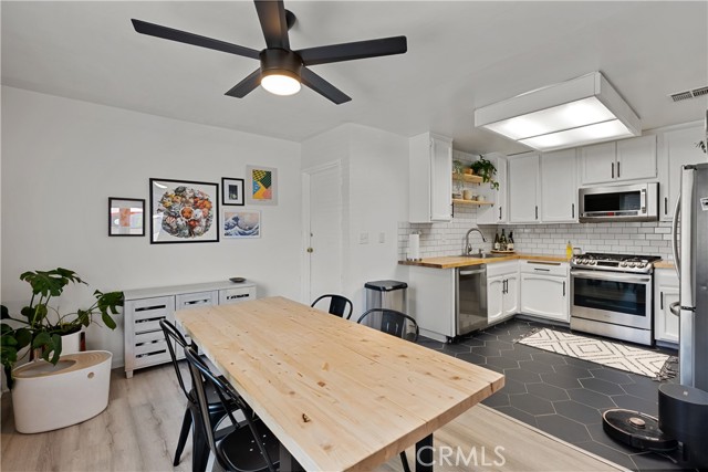 19221 Sherman Way, 35 photo 8