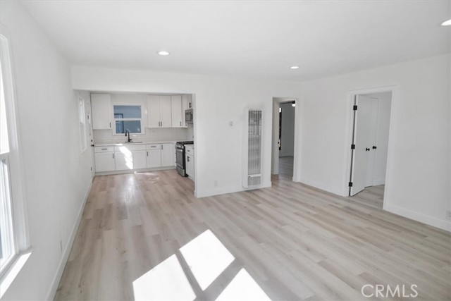 13585 Dyer Street photo 3