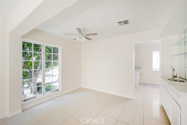 7422 Hazeltine Avenue, 1 photo 5
