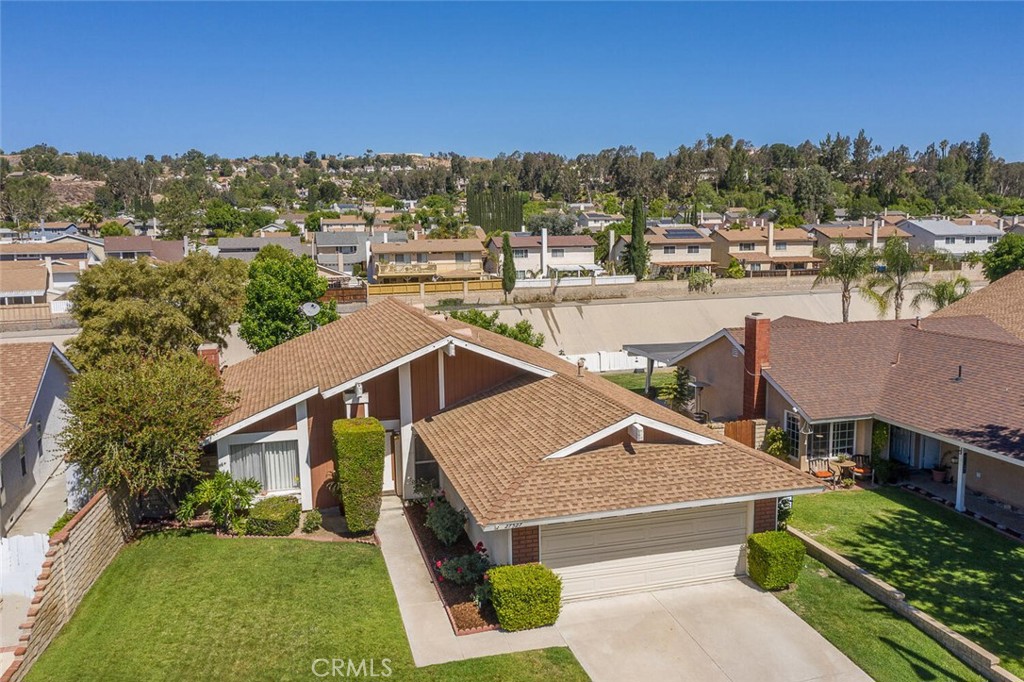27527 Falling Star Lane