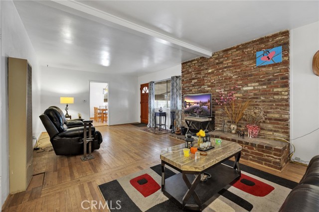 10219 Stonehurst Avenue photo 6