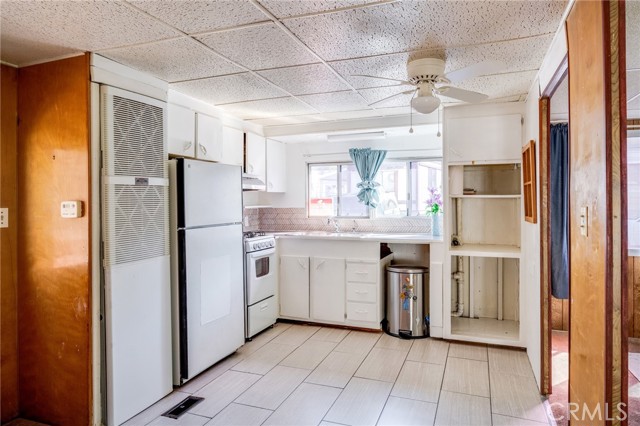 8100 Foothill Boulevard, 55 photo 8