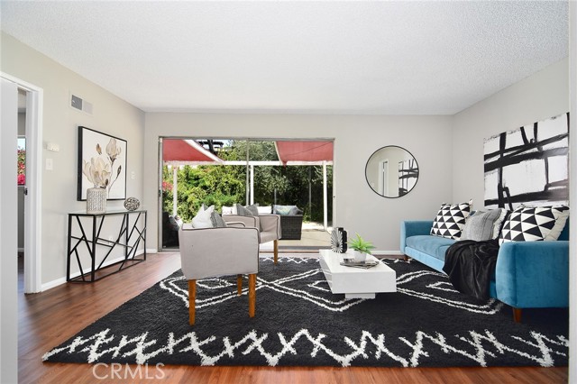 20531 Clark Street photo 4