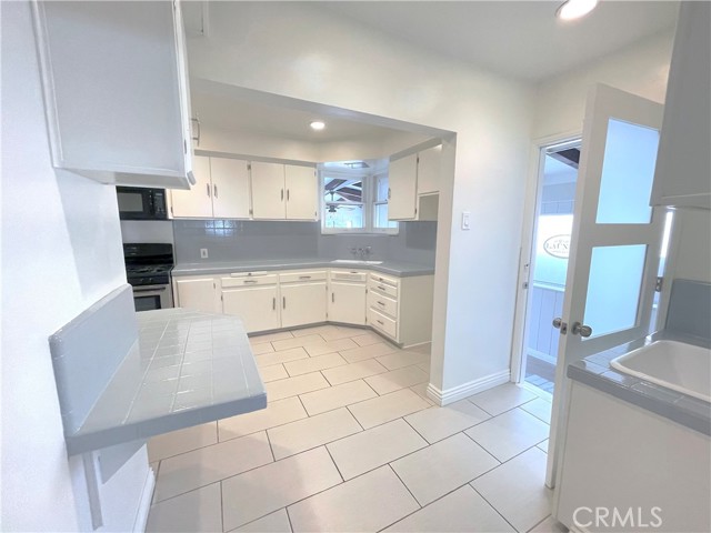 1437 North Naomi Street photo 5