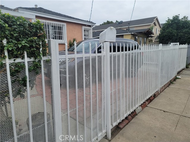 11014 Stanford Avenue, Los Angeles, California 90059, 3 Bedrooms Bedrooms, ,2 BathroomsBathrooms,Residential Purchase,For Sale,Stanford,SR21228630