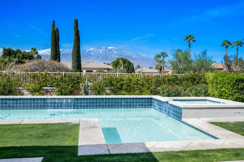 27 Toscana Way E, Rancho Mirage, CA 92270