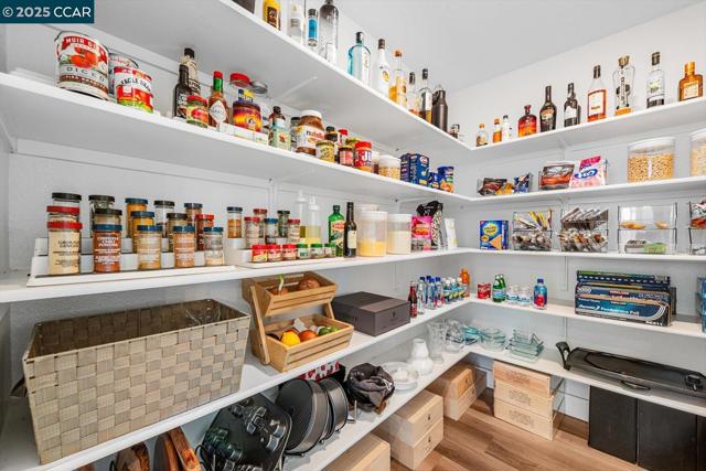 205 Goose Creek Ave, Brentwood CA: https://media.crmls.org/mediaz/0000cbb5-690b-46fc-ade5-54913c810409.jpg