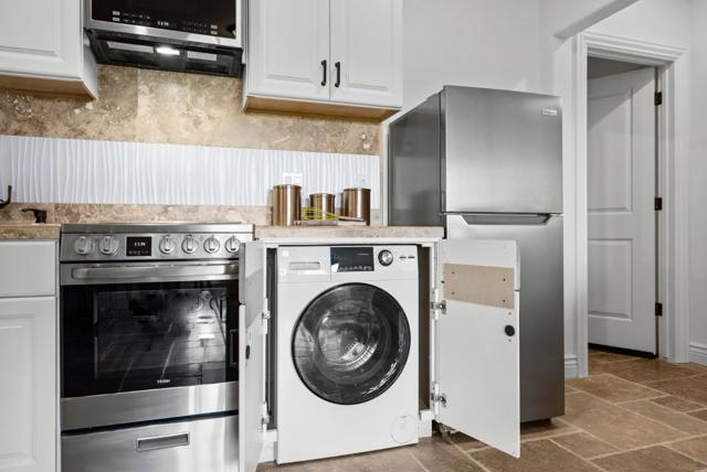 Image 36 of 85 For 100 Hollywood Avenue