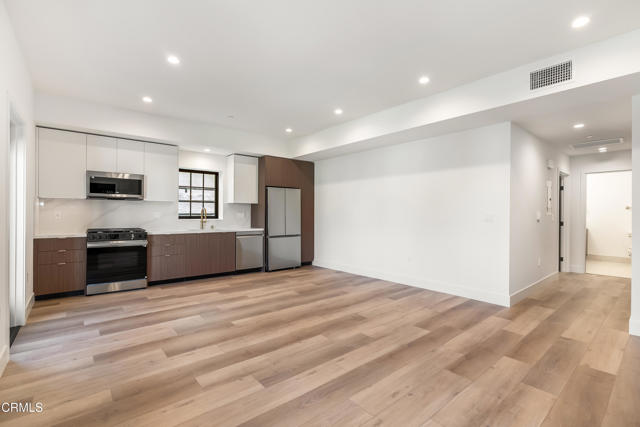 Image 1 for 139 S Oak Knoll AVE #404