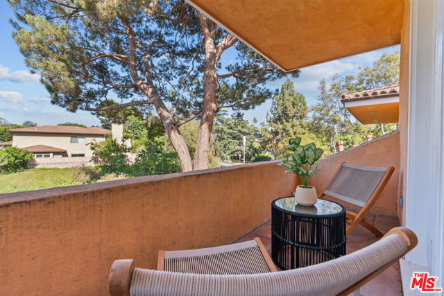 2103 N Hobart Boulevard, Los Angeles CA: https://media.crmls.org/mediaz/0001b1a6-196d-4ef6-a859-261de7d67338.jpg