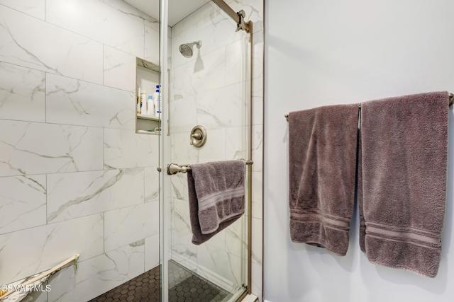 2266 Lansdale Court, Simi Valley CA: https://media.crmls.org/mediaz/0002bf1c-9c0c-4880-8f28-ff20808989e4.jpg