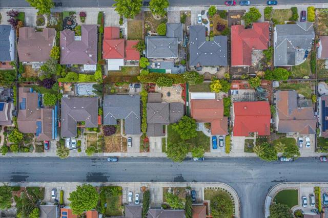 651 Starbush Drive, Sunnyvale CA: https://media.crmls.org/mediaz/00039bca-4087-431b-8307-74ca7ba5d610.jpg