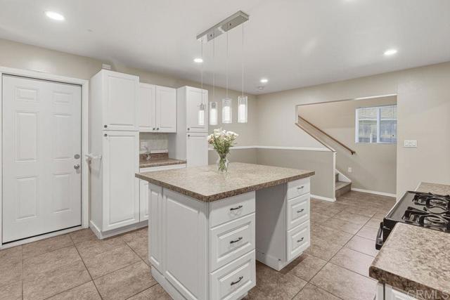 Detail Gallery Image 10 of 58 For 4054 Mount Barnard Ave, San Diego,  CA 92111 - 4 Beds | 3 Baths