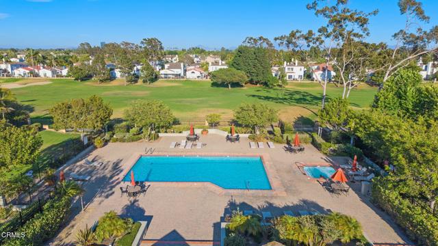 2106 Fox Den Court, Oxnard CA: https://media.crmls.org/mediaz/0004c444-bf79-48d9-8f16-b81fefdae88a.jpg