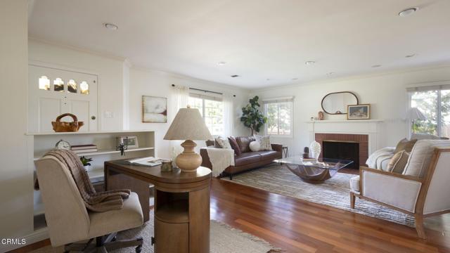 Detail Gallery Image 6 of 38 For 2050 E Woodlyn Rd, Pasadena,  CA 91104 - 3 Beds | 2 Baths