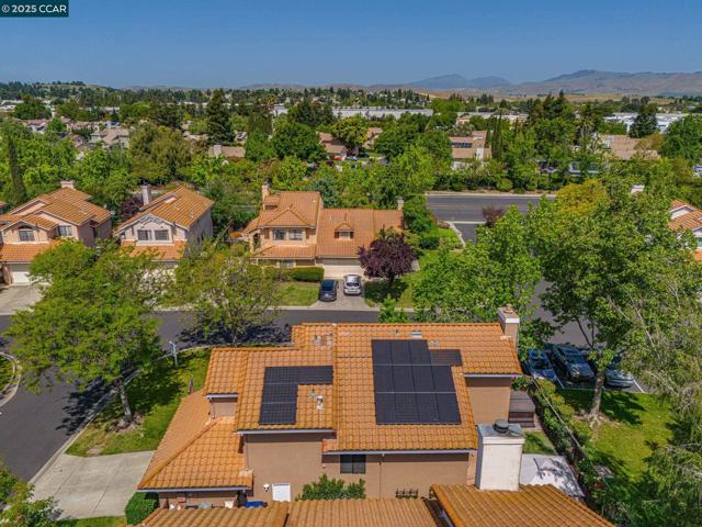 318 Marie Cmn, Livermore CA: https://media.crmls.org/mediaz/0004fb26-c3ab-4f88-96e5-5d5f479903f7.jpg