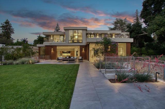 88 Tuscaloosa Avenue, Atherton CA: https://media.crmls.org/mediaz/0005d56b-634e-4f28-973f-7da19bace702.jpg