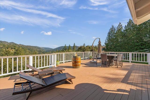 25400 Radonich Road, Los Gatos CA: https://media.crmls.org/mediaz/00067149-fab3-4e16-af97-171b3f969ddc.jpg