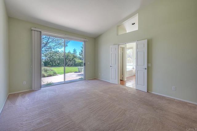 5141 Palmera Dr, Oceanside CA: https://media.crmls.org/mediaz/0006b72a-4133-4bc4-875a-cc00b56344d6.jpg