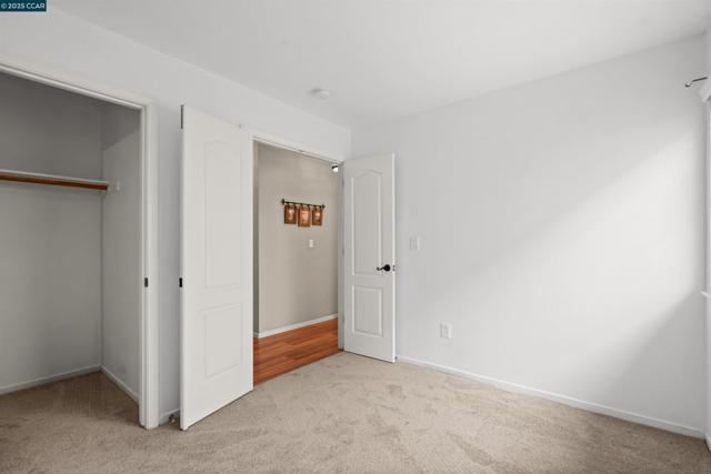 2063 BLUEROCK CT, Concord CA: https://media.crmls.org/mediaz/0007dbd2-fc7a-423b-85dc-bbeb6b7e0d8c.jpg