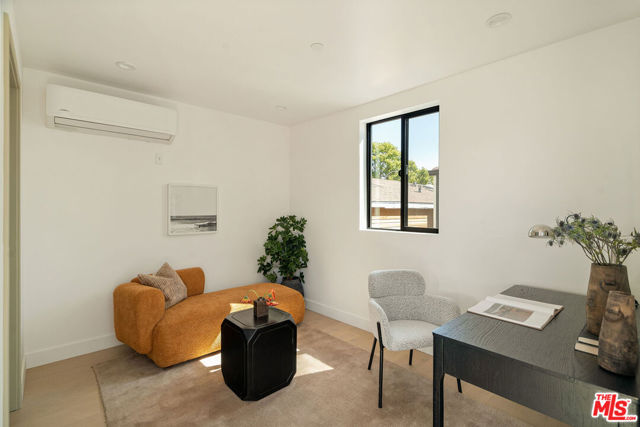 3923 Revere Avenue, Los Angeles CA: https://media.crmls.org/mediaz/0008ff5f-e46a-4781-b514-9a140711b584.jpg